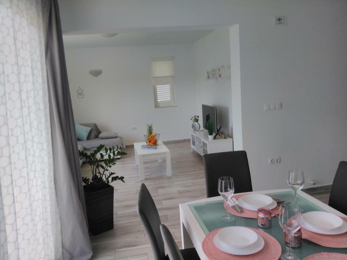 Villa Hana Pakoštane Exterior foto